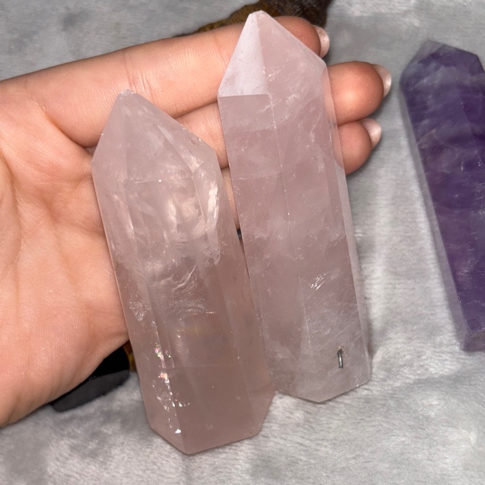 Crystal Point Collection with Bear Figurine - Picture 4 of 11